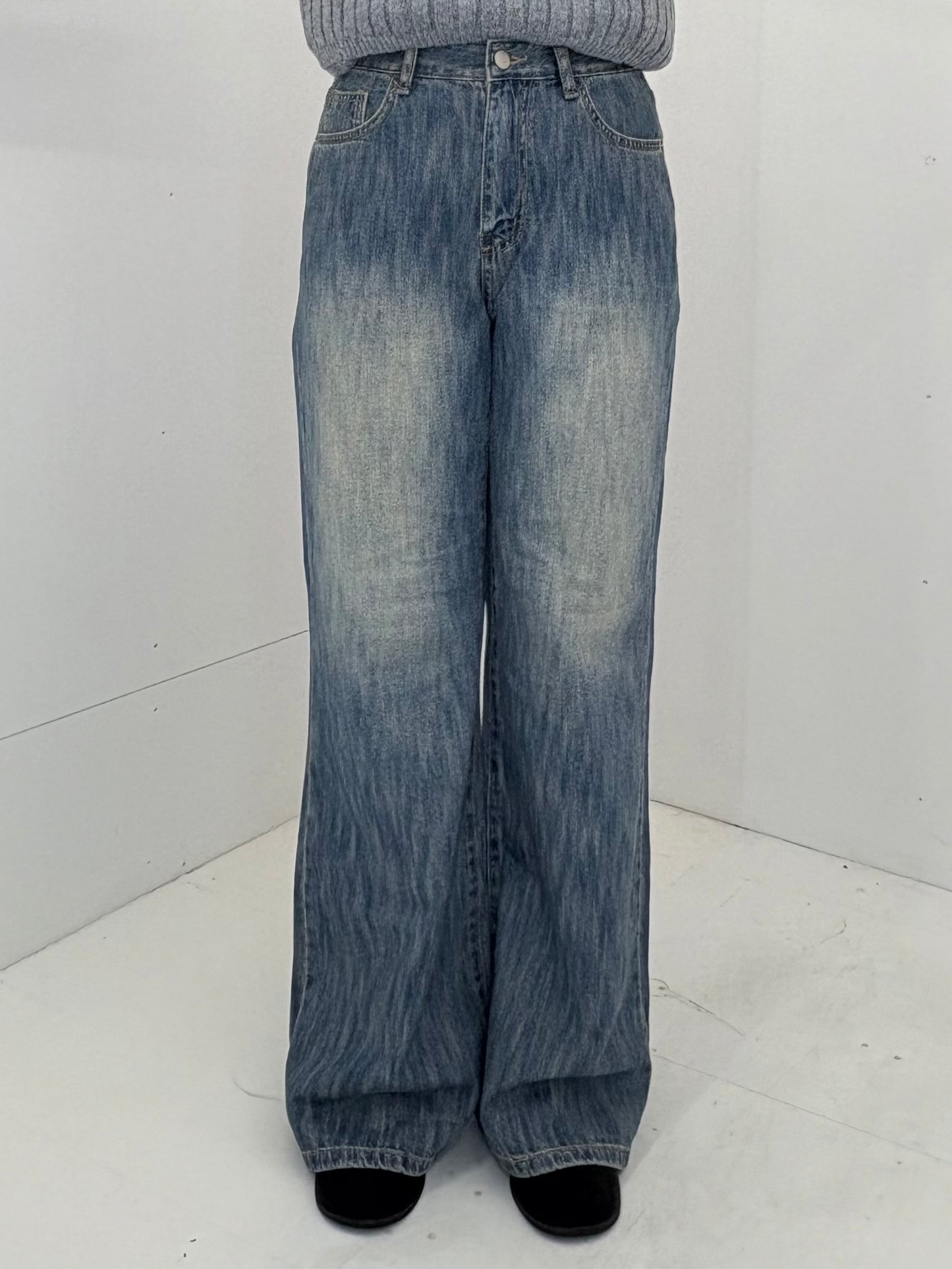 Straight wide wash jeans