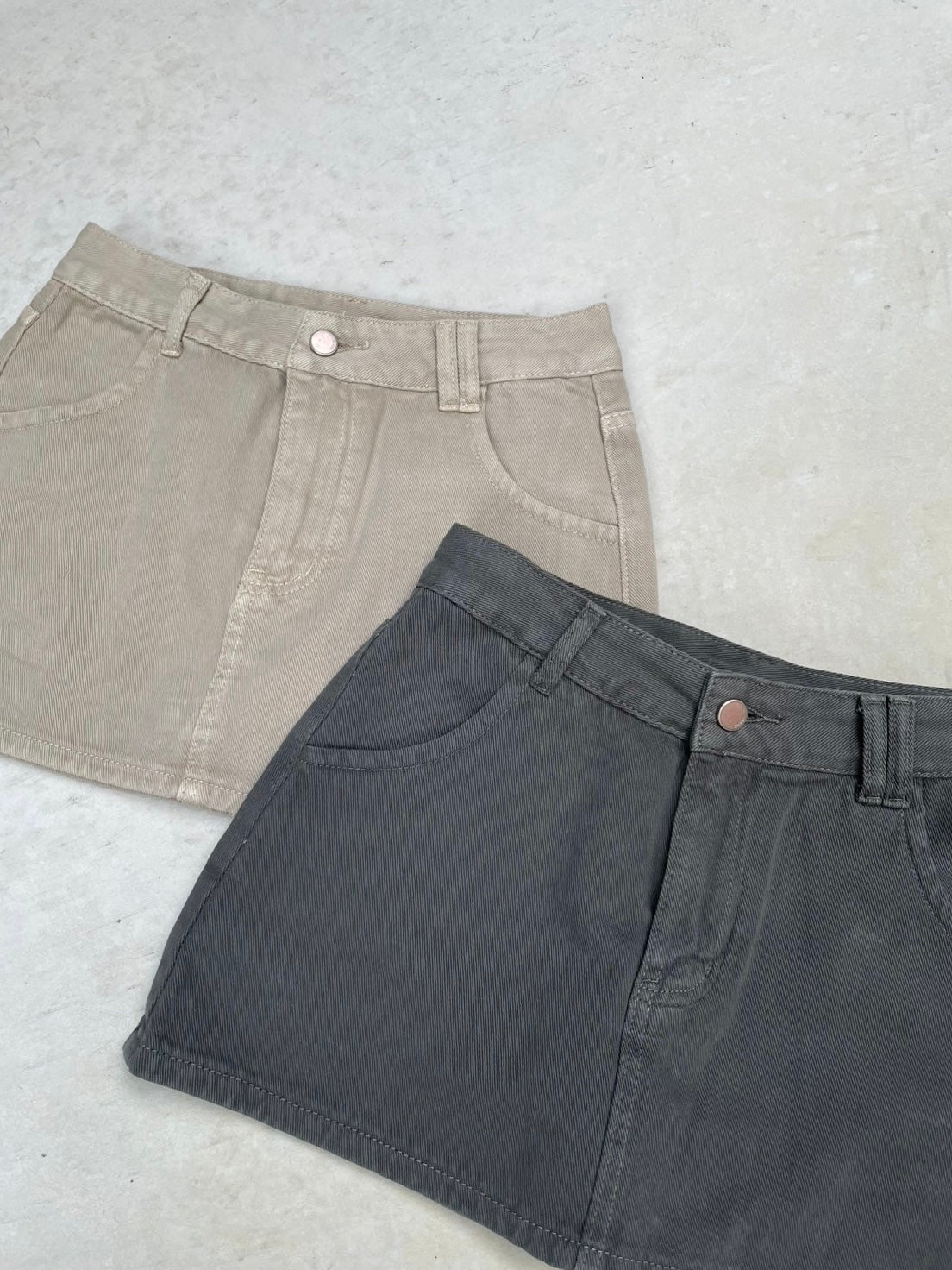 LOWRISE MINI SKIRT