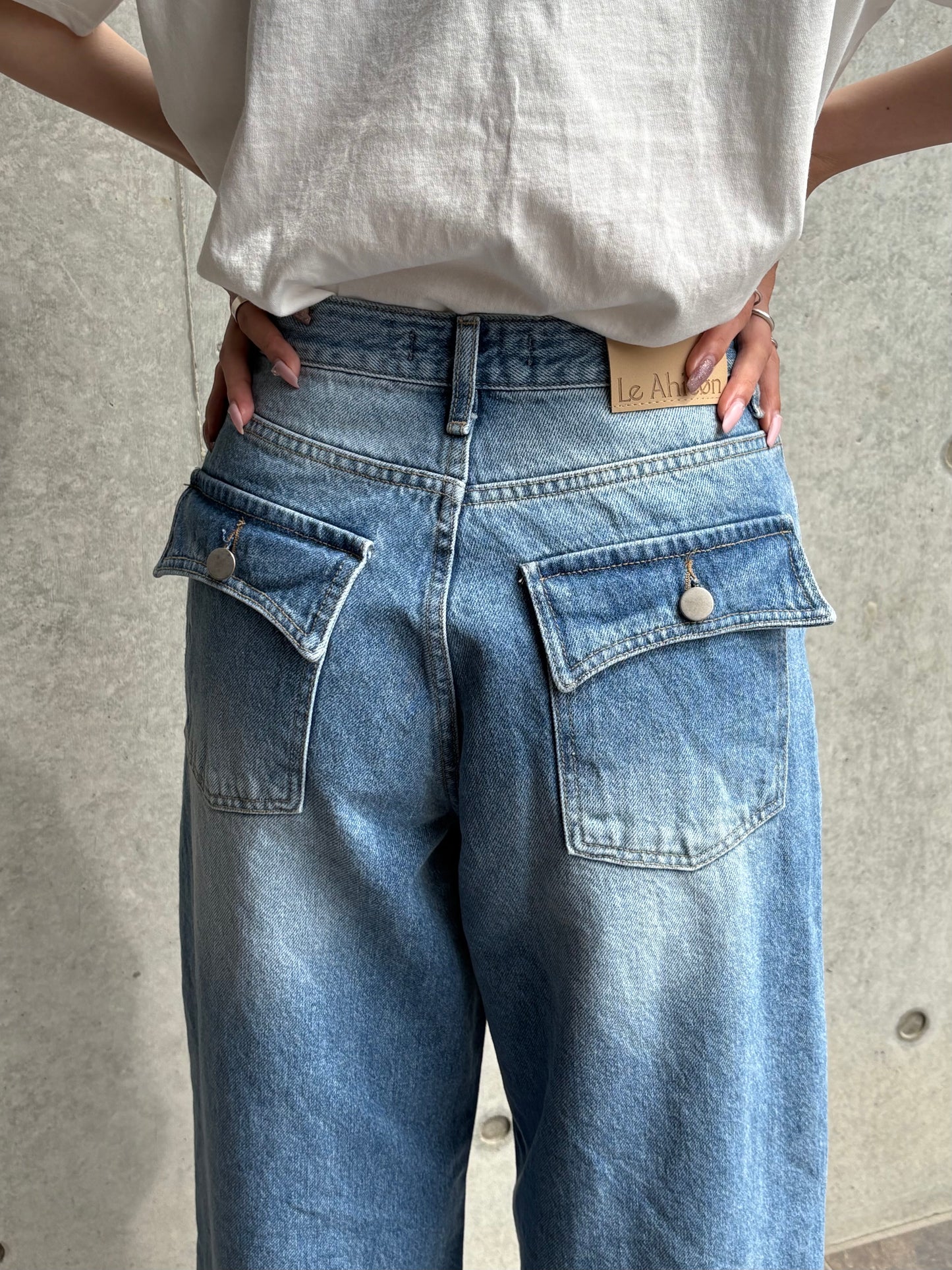 Pocket design wide denim