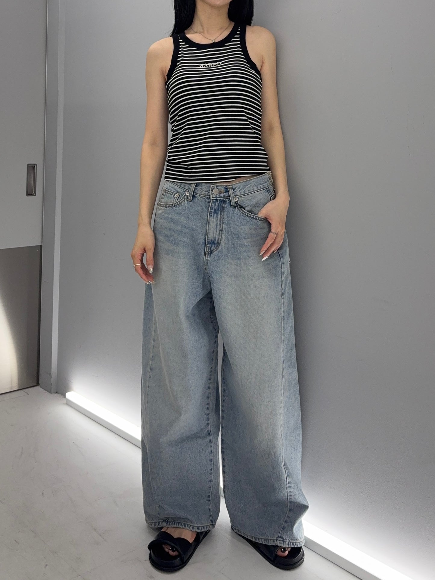 W pocket wide denim
