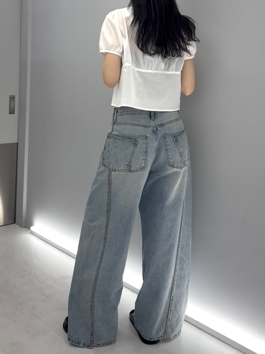 Front ribbon blouse