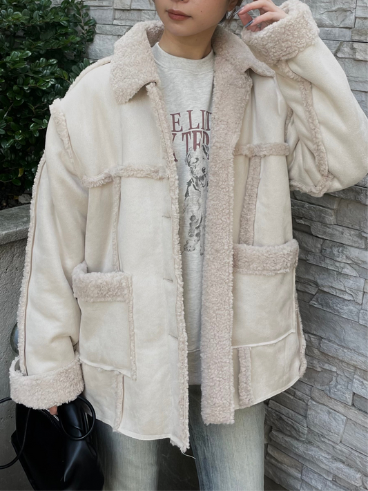 MOUTON BUTTON BOA COAT