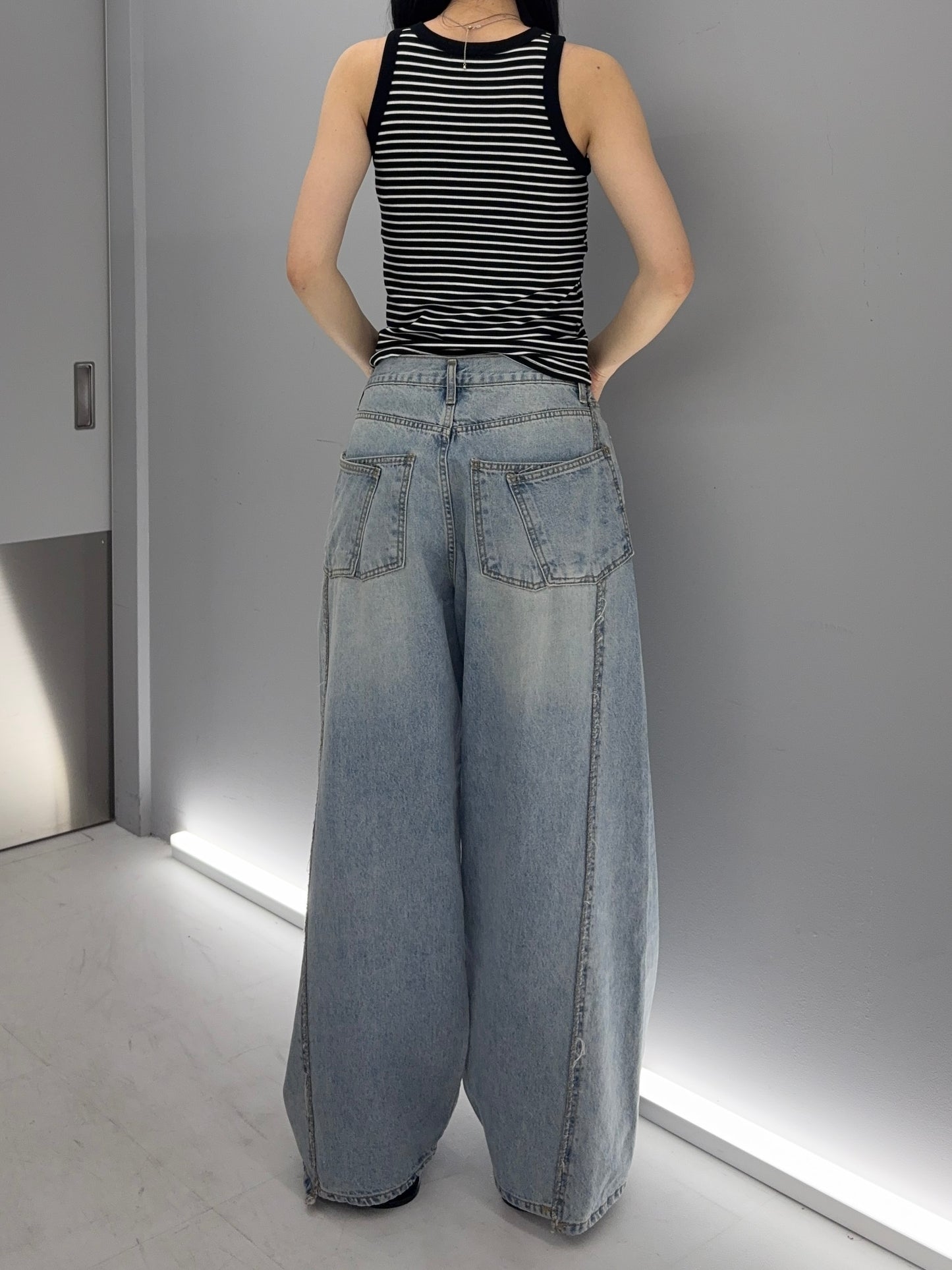 W pocket wide denim