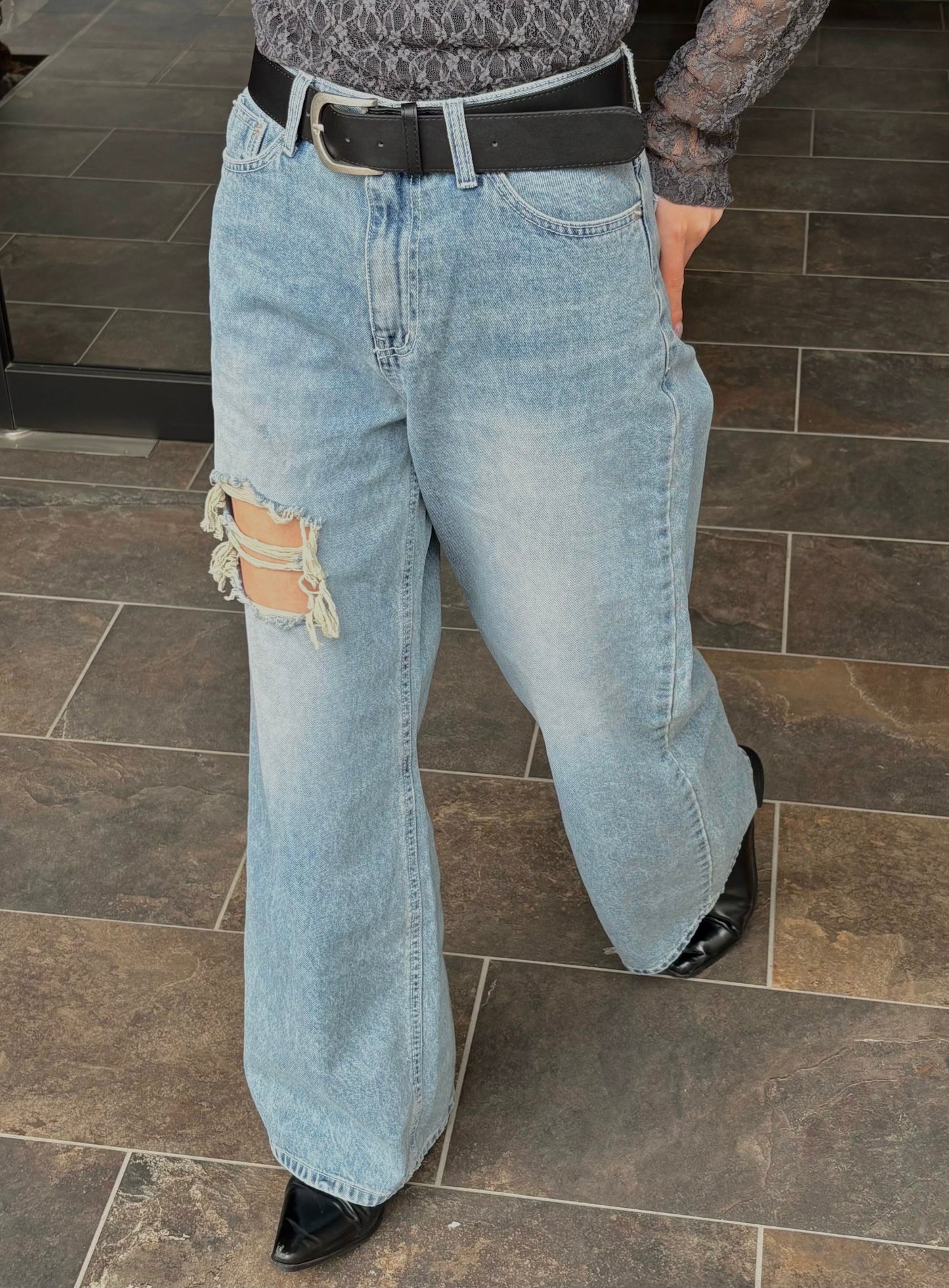 VINTAGE BUCKLE BELT