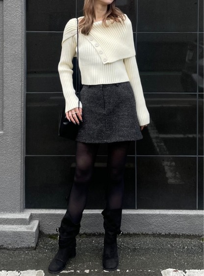 BUTTON OFF SHOULDER KNIT