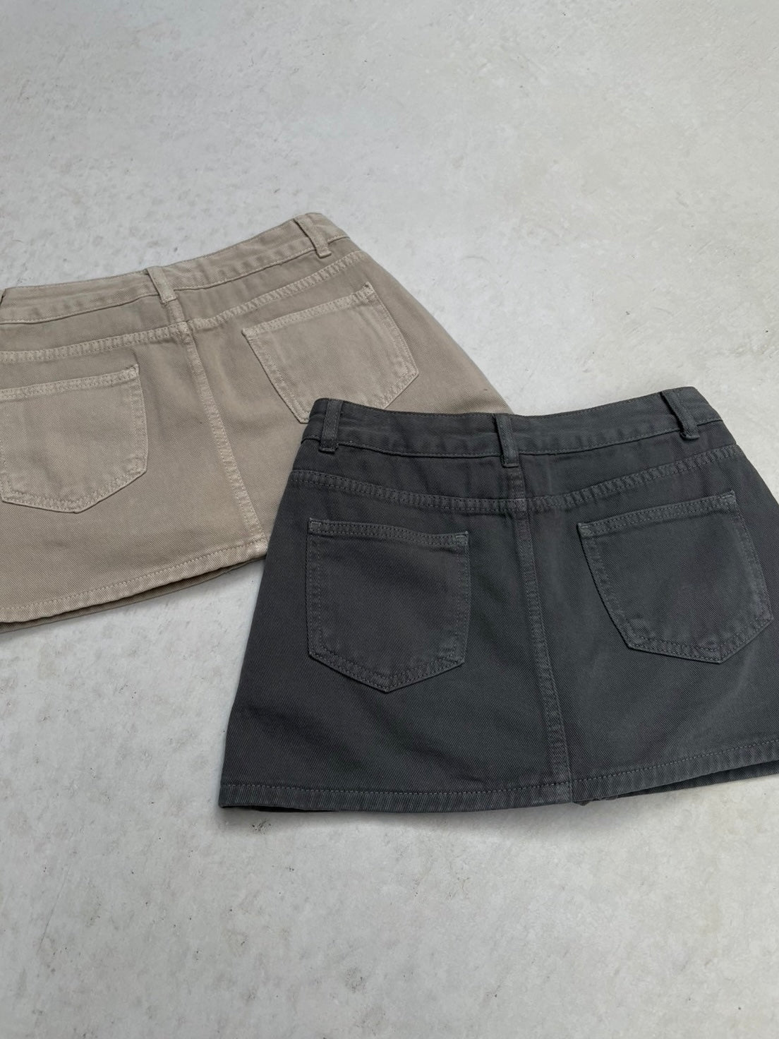 LOWRISE MINI SKIRT
