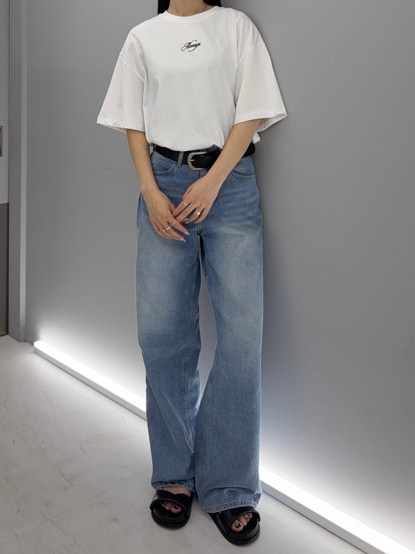 Pocket design wide denim
