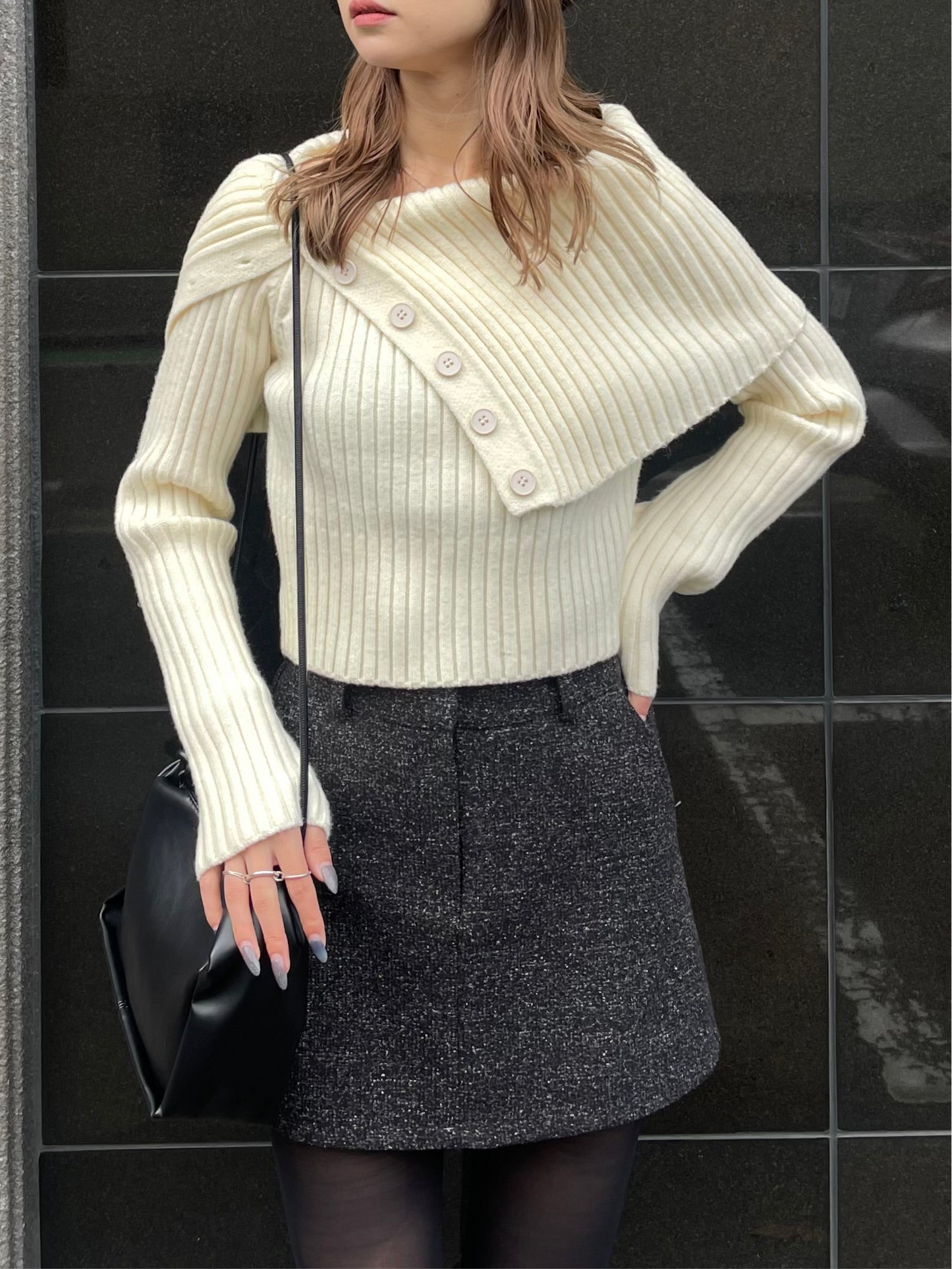 BUTTON OFF SHOULDER KNIT