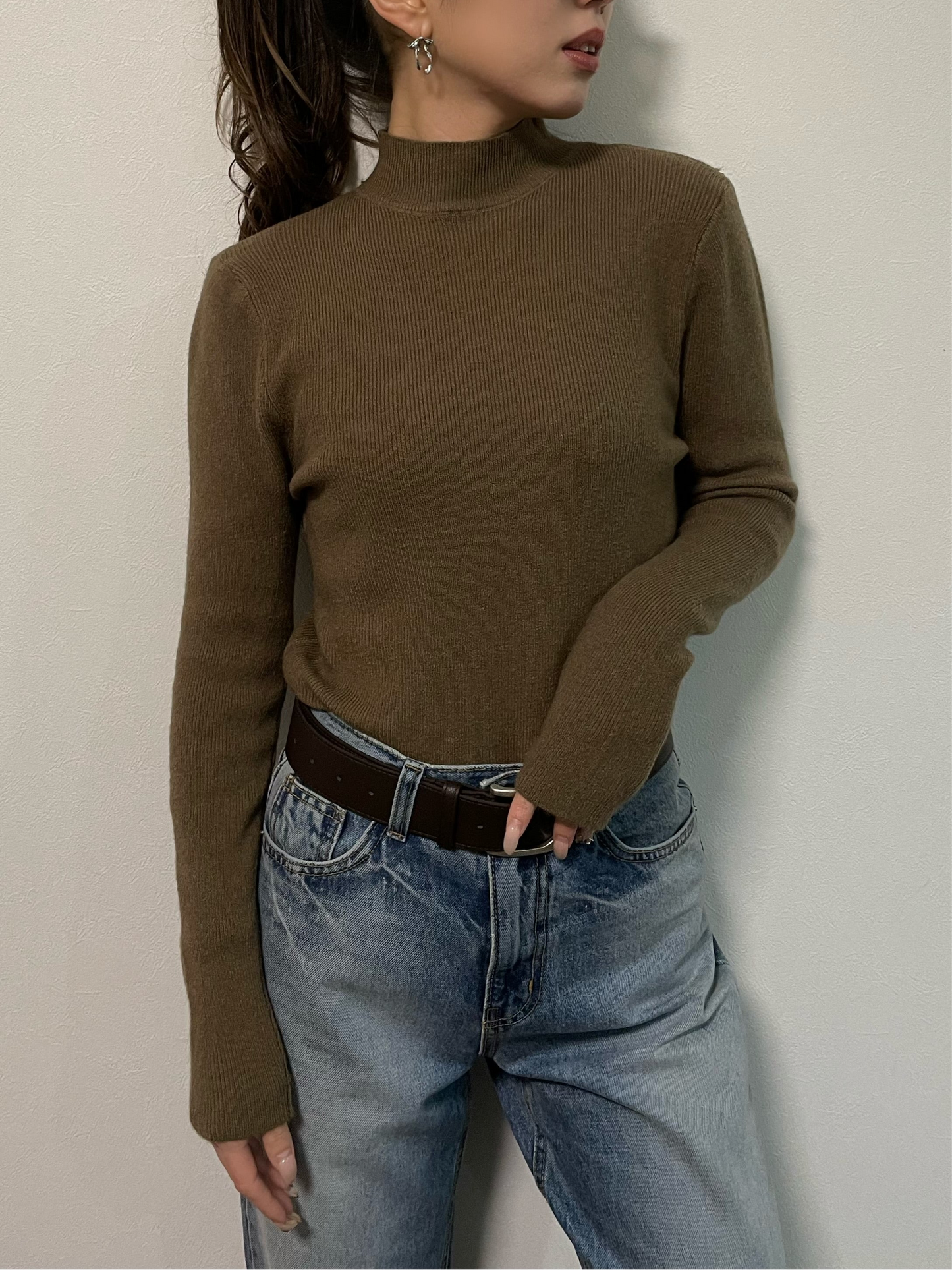 SIMPLE HIGH NECK KNIT