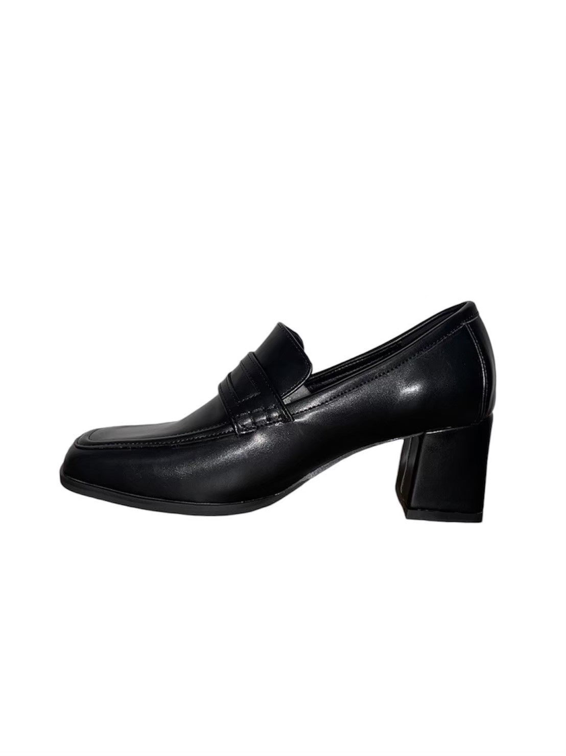 SQUARE TOE LOAFER