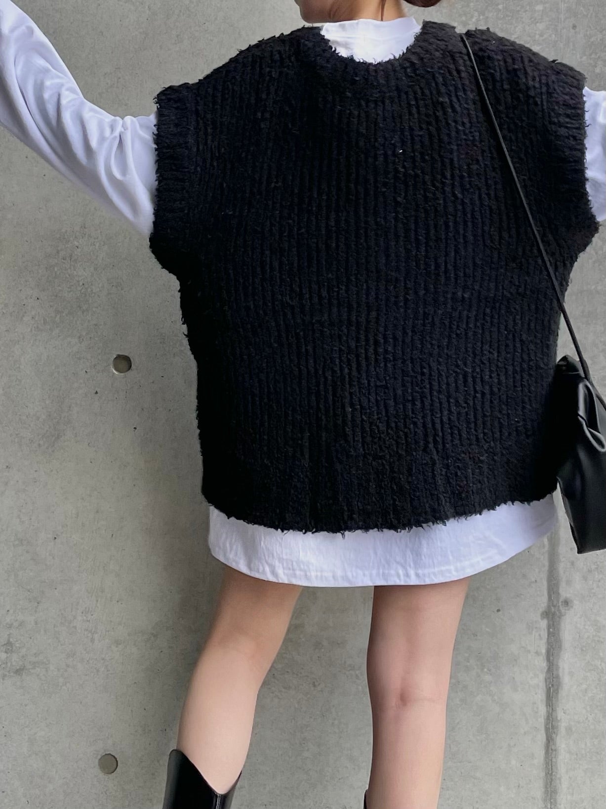 WOOL KNIT VEST
