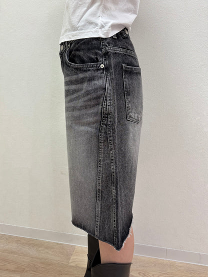 Button design half denim