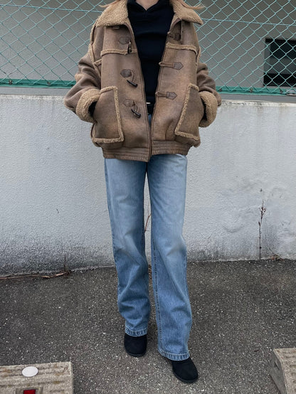 BACK CUT STRAIGHT JEANS