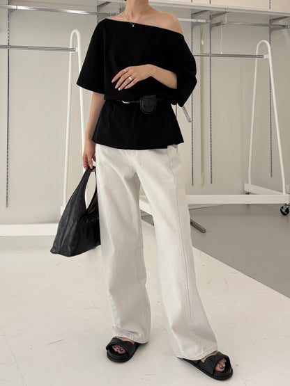 Boatneck cut T-shirt