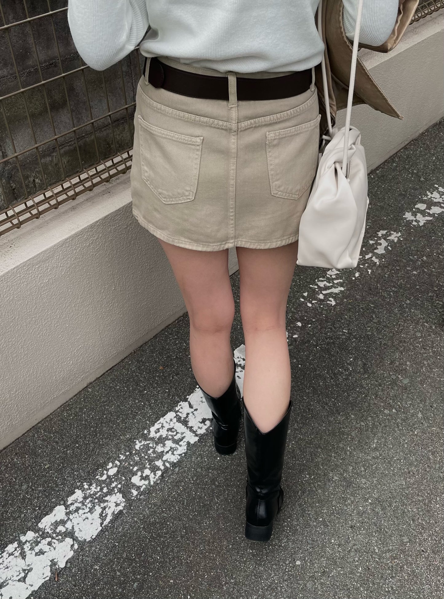 LOWRISE MINI SKIRT