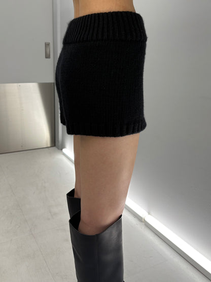 Wool knit short pants