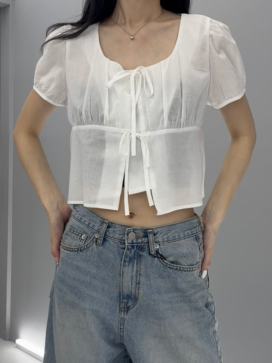 Front ribbon blouse
