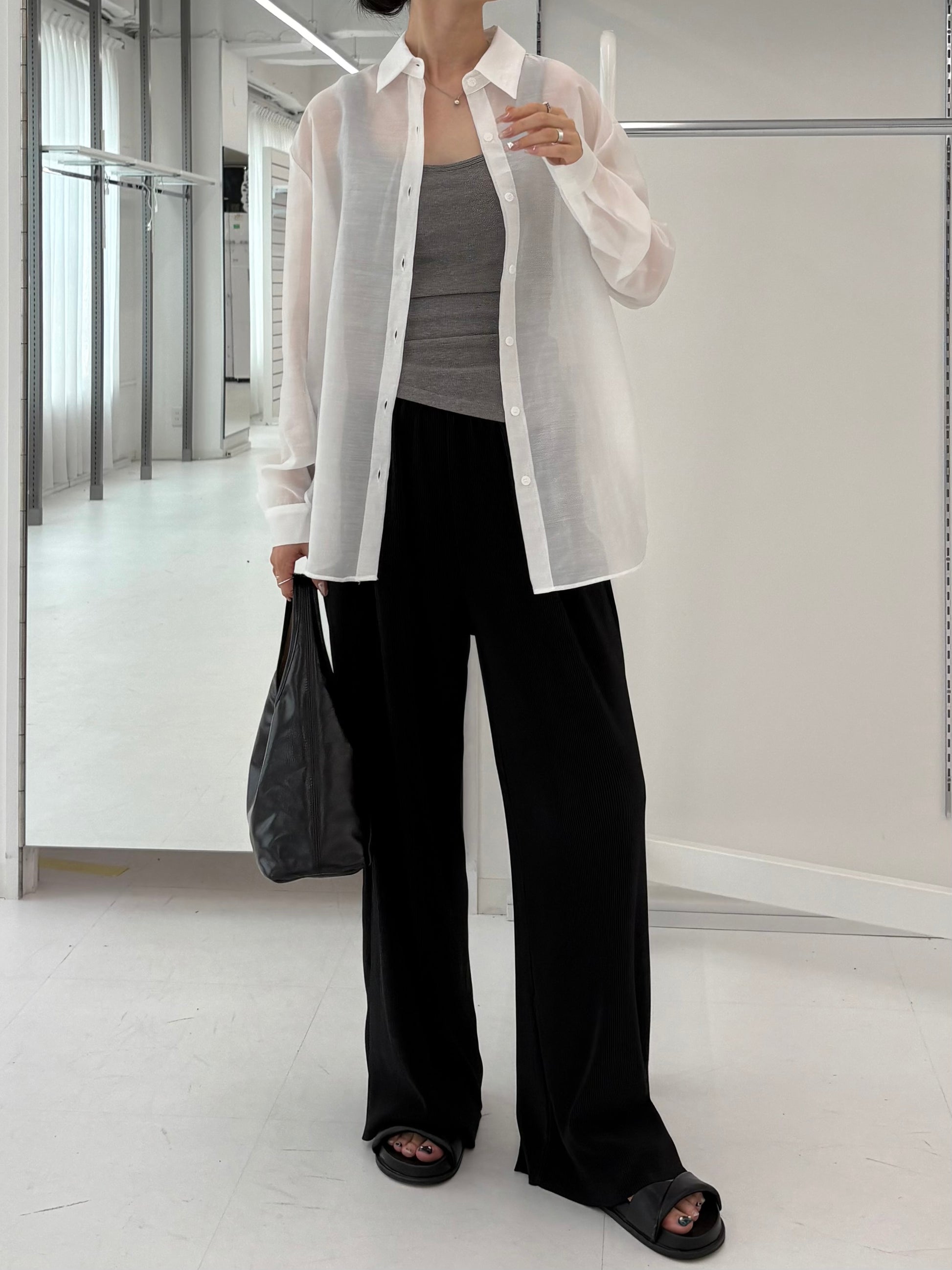 レディース 黒 プリーツパンツ コーデ シンプル カジュアル 大人女子 KARED