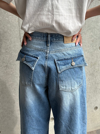 Pocket design wide denim