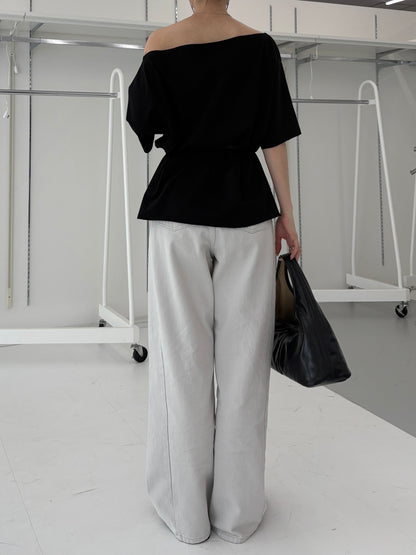 Boatneck cut T-shirt