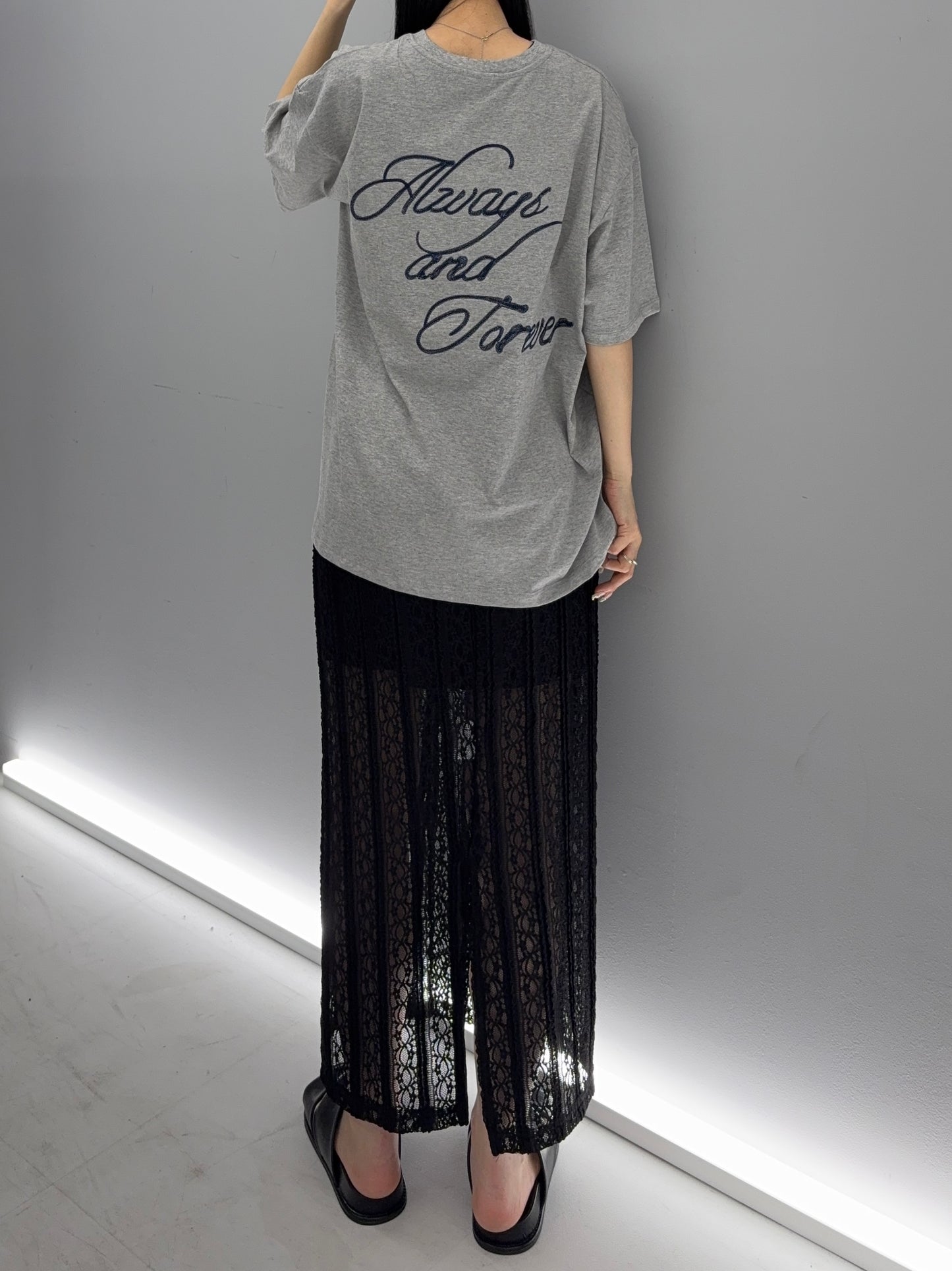 Back embroidery T-shirt