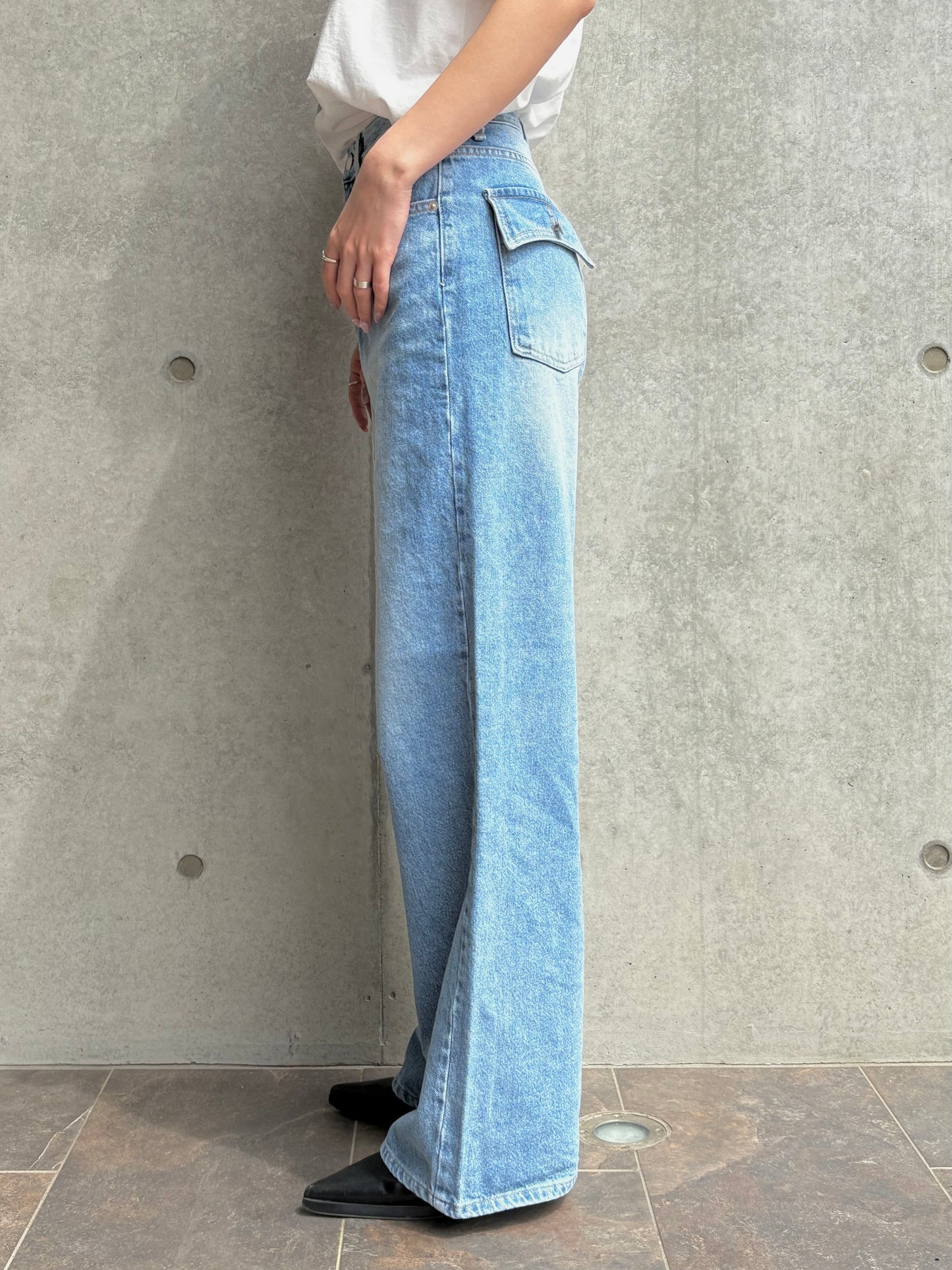 Pocket design wide denim