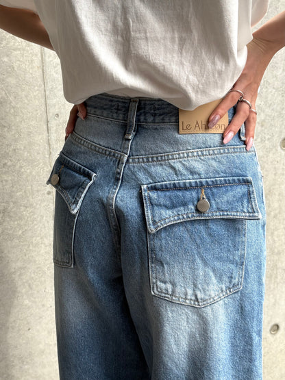 Pocket design wide denim