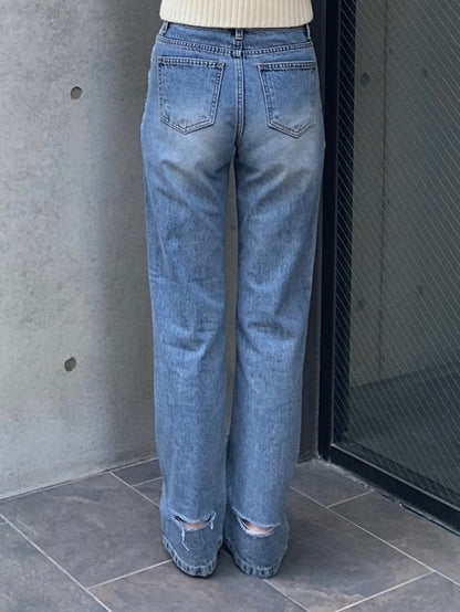 BACK CUT STRAIGHT JEANS