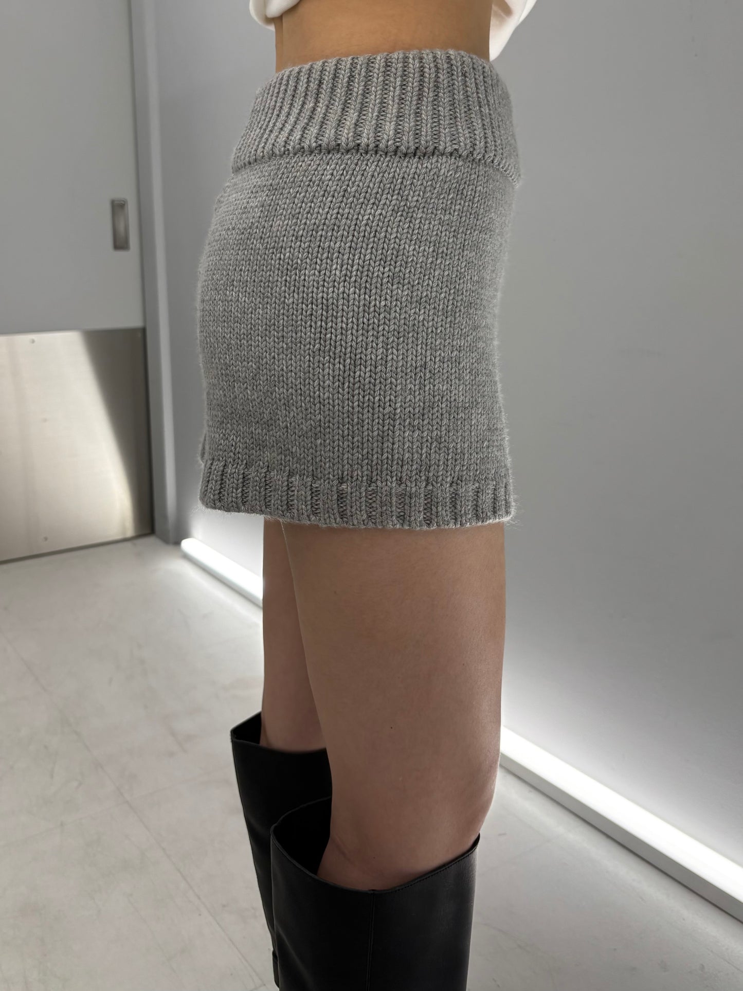 Wool knit short pants