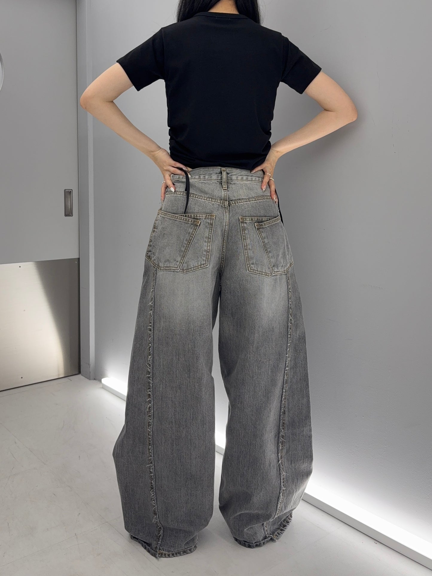 W pocket wide denim