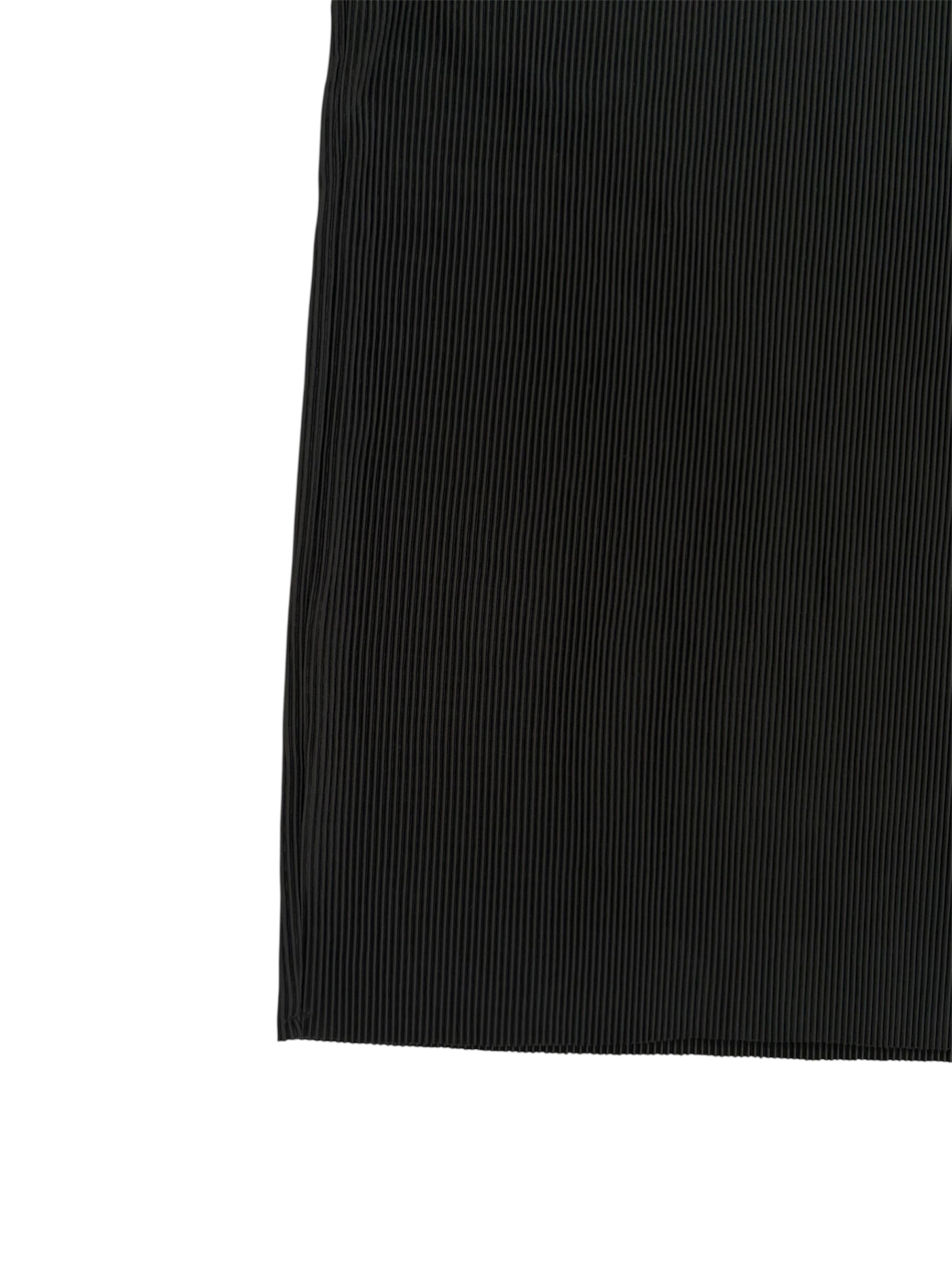 ブラック Tシャツ 裾 プリーツカットソー ストレートシルエット 黒トップス 着回し万能 モノトーンコーデ KARED