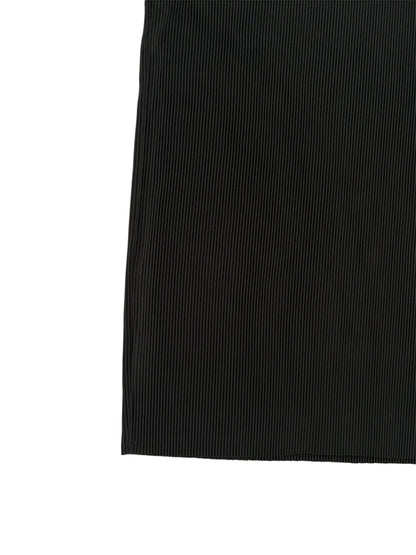 ブラック Tシャツ 裾 プリーツカットソー ストレートシルエット 黒トップス 着回し万能 モノトーンコーデ KARED