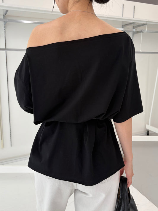 Boatneck cut T-shirt