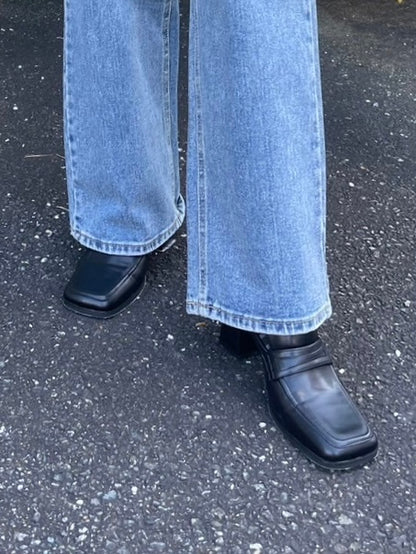 SQUARE TOE LOAFER