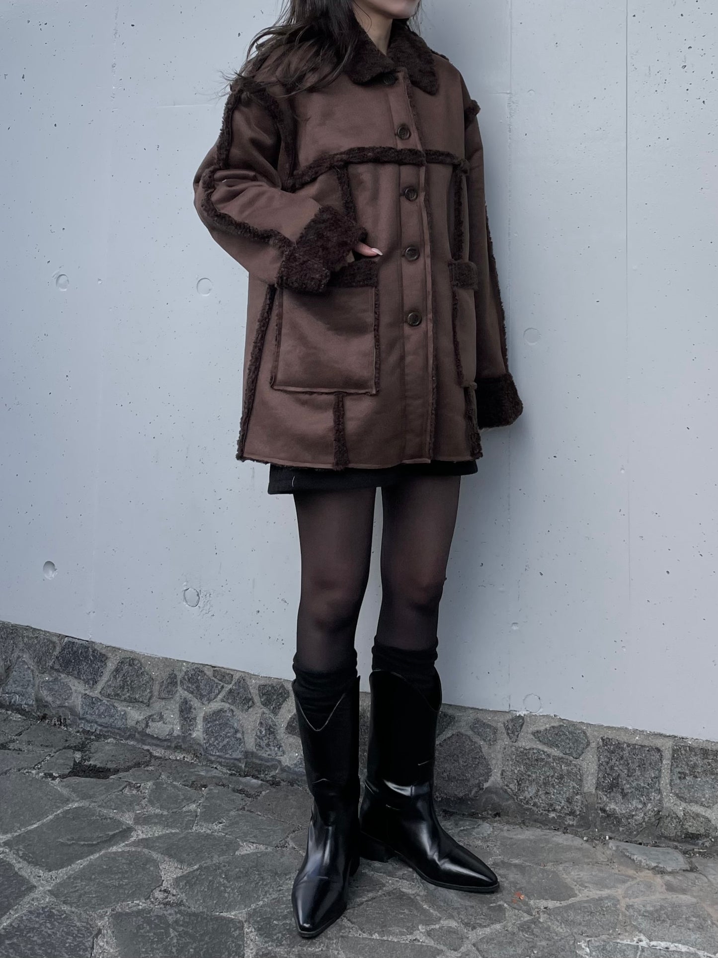 MOUTON BUTTON BOA COAT