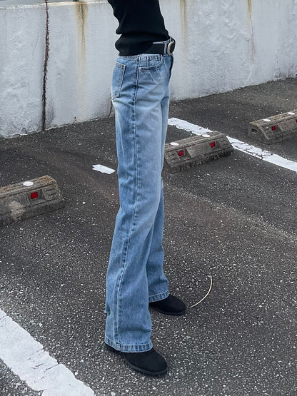 BACK CUT STRAIGHT JEANS