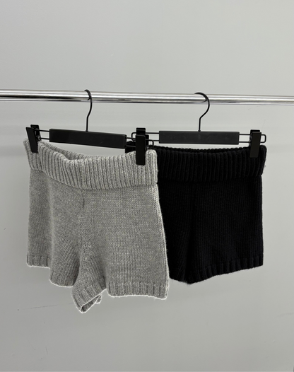 Wool knit short pants