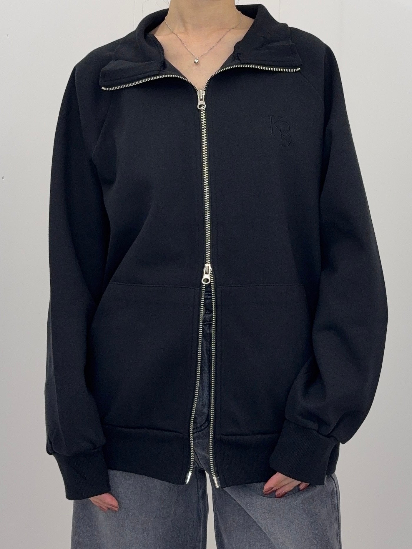 【KARED 1th ANNIVERSARY ITEM】LOGO ZIP UP SWEAT