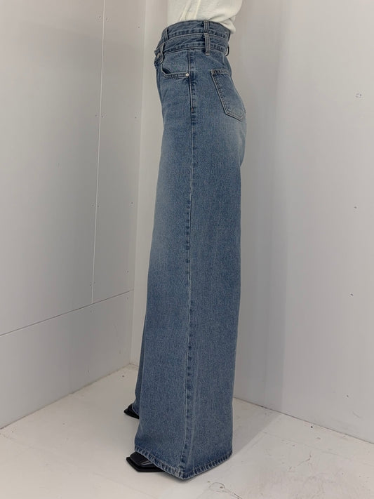W button h/w jeans