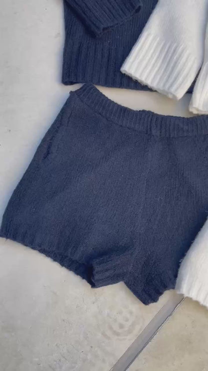 V/N KNIT SET UP